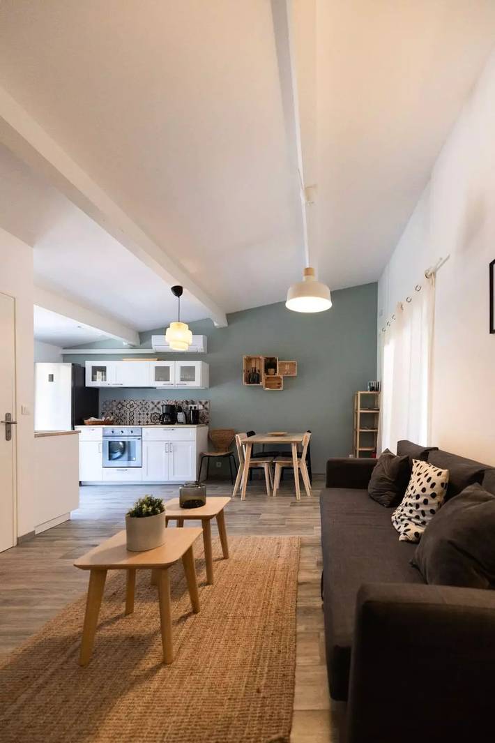 Location de vacances pour 7 personnes, avec piscine et jardin à Le Pradet - 2