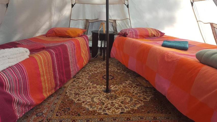 Location de vacances pour 2 personnes, avec vue et terrasse ainsi que jardin et piscine, animaux acceptés à Sainte-Foy-la-Longue - 3