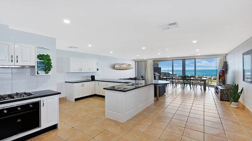 Location de vacances pour 11 personnes, avec jardin ainsi que jacuzzi et balcon dans Blue Bay - 4