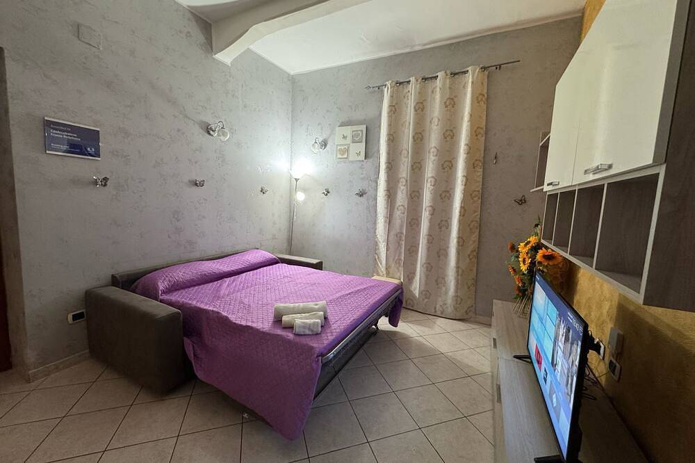 Entire apartment, Casarcobaleno Facing Polyclinic in Gazzi (Messina), Messina