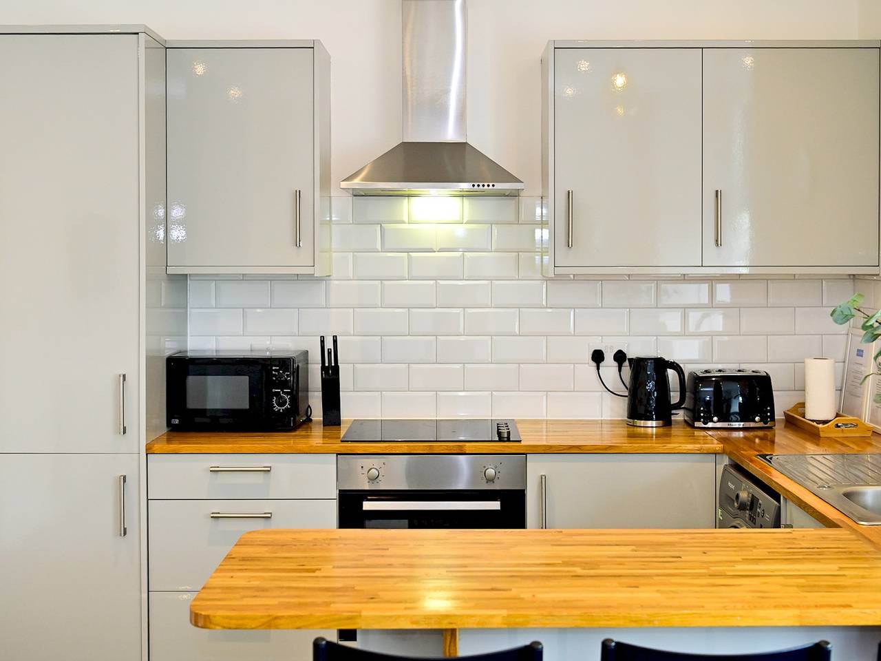 Entire apartment, Pass the Keys | Pontcanna - Chic 2-Bed Flat w/Parking in Cardiff, Cardiff region