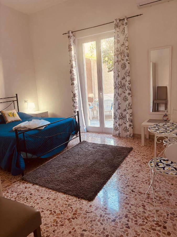 B&b per 2 persone, con panorama e giardino in Trapani