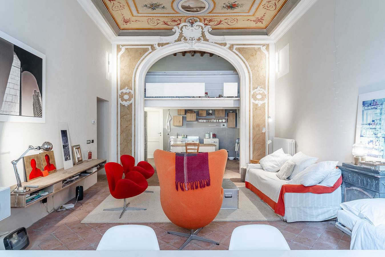 L'affresco – Via Guinigi: Historic Apartment with Frescoed Ceiling in Central Lucca in Lucca, Lucca Province