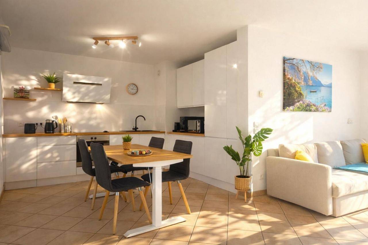 Appartement entier, One-Bedroom Apartment in Saint-Julien-en-Genevois, Région de Saint-Julien-en-Genevois