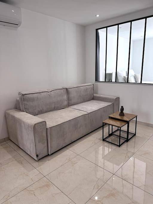 Gîte pour 4 personnes, avec terrasse à Bourgoin-Jallieu - 2