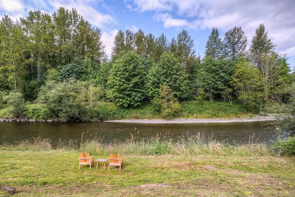 Familienfreundlicher, moderner Kurzurlaub in einer klassischen nordwestpazifischen Umgebung in Mount Baker-Snoqualmie Nationalwald
