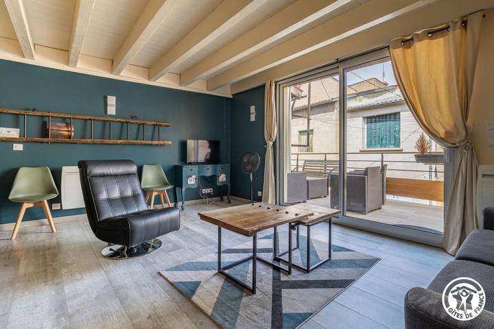 Gîte pour 6 personnes, avec terrasse, animaux acceptés à Les Martres-de-Veyre