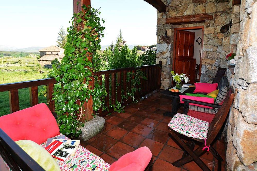 Una casa especial para disfrutar del cielo nocturno de Gredos, Reserva Starlight in Navarredonda de Gredos, Provincia de Ávila