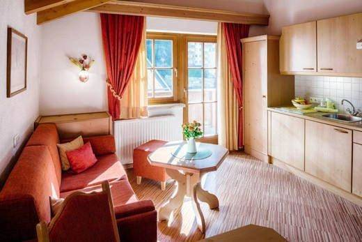 Ferienwohnung für 10 Personen, mit Balkon und Terrasse sowie Ausblick in Serfaus - 3