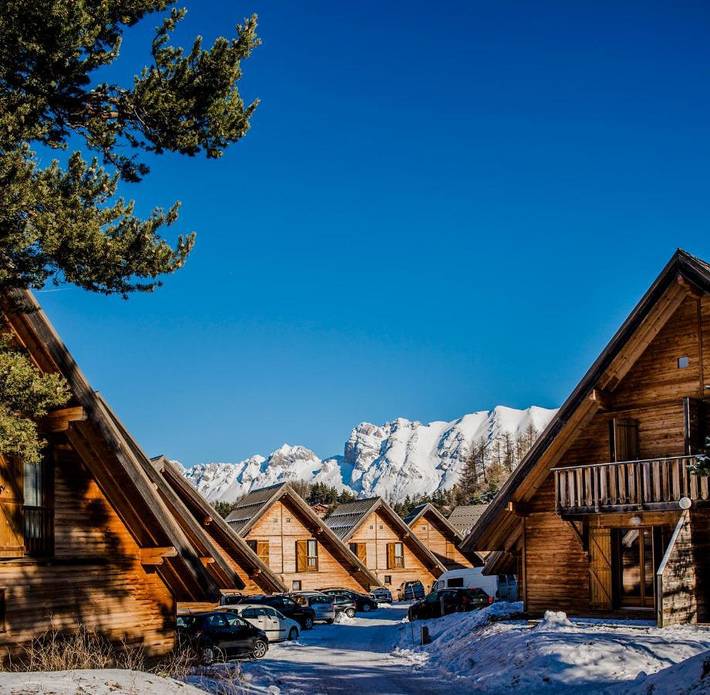 Appart’hôtel pour 6 personnes, avec piscine ainsi que balcon et sauna
