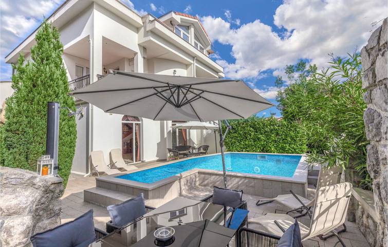 Ferienhaus für 8 Personen, mit Pool und Ausblick sowie Terrasse, mit Haustier in Opatija Riviera