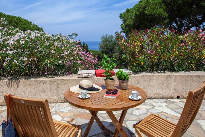 Casa vacanza per 6 persone, con Terrazza e Giardino a Corbara