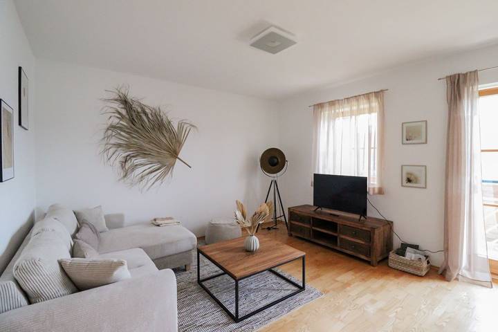 Ferienwohnung für 4 Personen, mit Balkon und Garten sowie Seeblick und Ausblick am Mondsee - 4