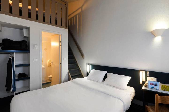 Hôtel pour 4 personnes à Saint-Saturnin - 4