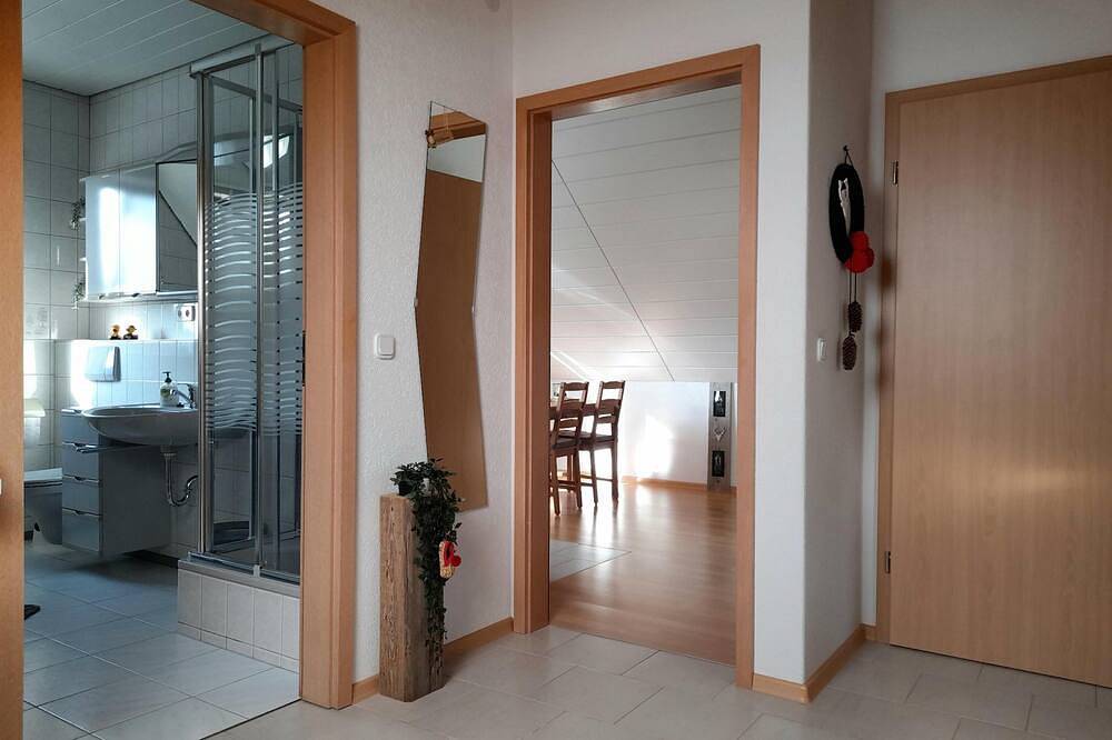 Ganze Wohnung, Dachwohnung mit Balkon & Garten im Schwarzwald in Görwihl, Südschwarzwald