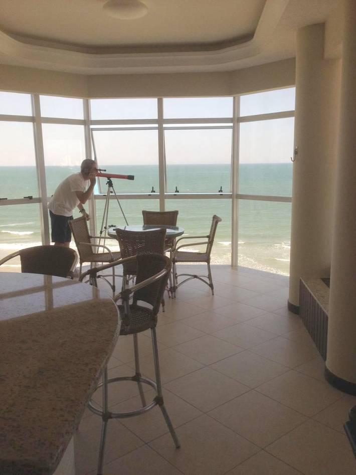 Casas e apartamentos de temporada para 8 pessoas, com jardim e jacuzzi em Itapema