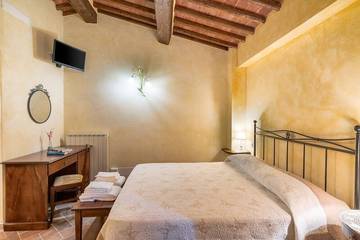 Agriturismo per 10 Persone in Civitella in Val di Chiana, Chianti, Foto 4