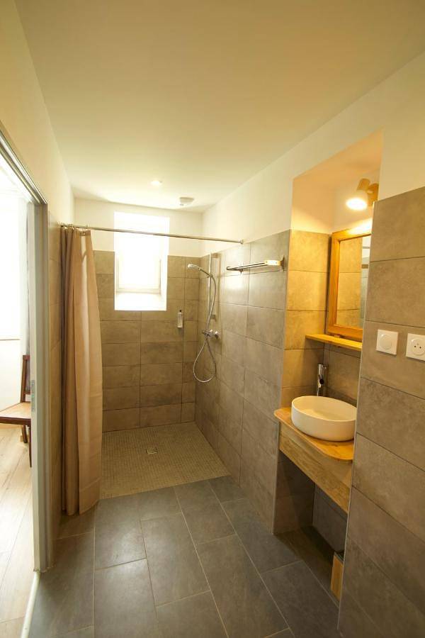 Location de vacances pour 4 personnes, avec Terrasse ainsi que Jardin et Vue à Macaye - 2