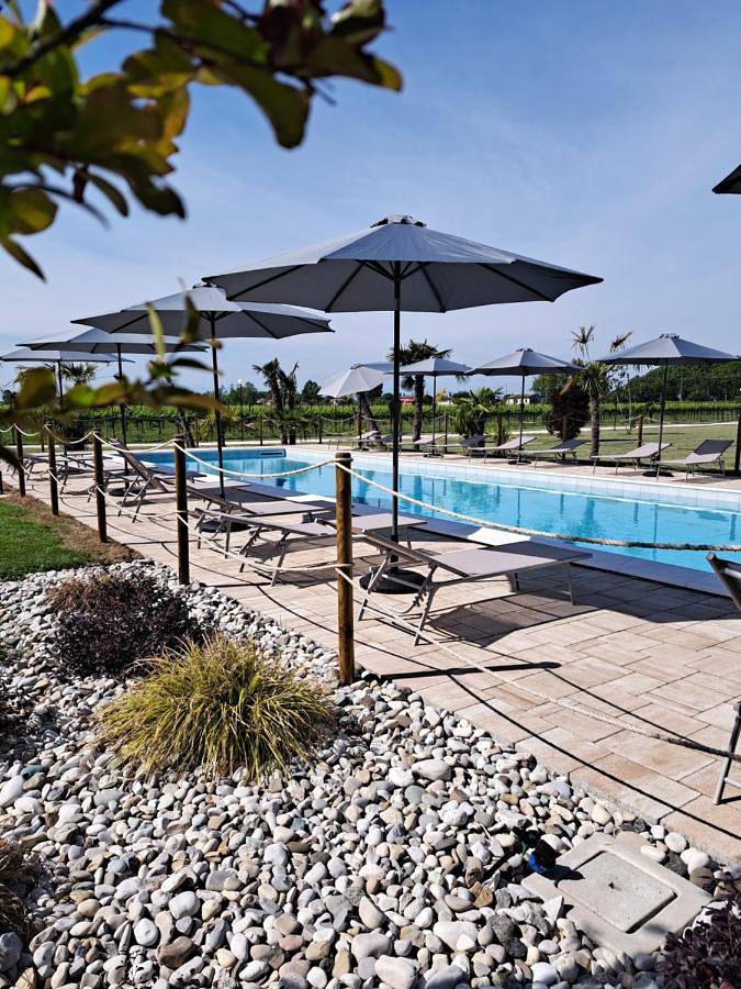 Location de vacances pour 4 personnes, avec vue ainsi que jardin et piscine à San Donà di Piave - 4