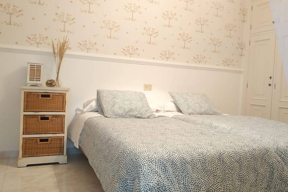 Apartamento entero, Marvelous 3-bedroom apartment with Wifi near the beach in Ribeira in Riveira, Rias Baixas