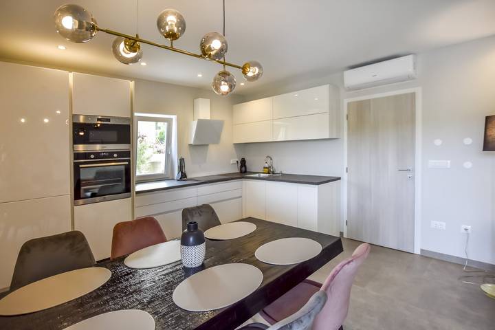 Ferienwohnung für 5 Personen, mit Terrasse in Primosten - 4