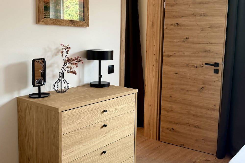 Ganze Wohnung, Gästehaus Leonora - frisch renovierte Ferienwohnung (40qm) für 2-3 Personen in Schlangenbad, Rheingau-Taunus-Kreis