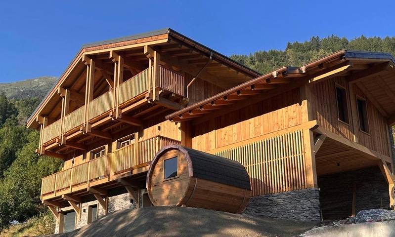 Chalet pour 12 personnes, avec balcon ainsi que sauna et vue
