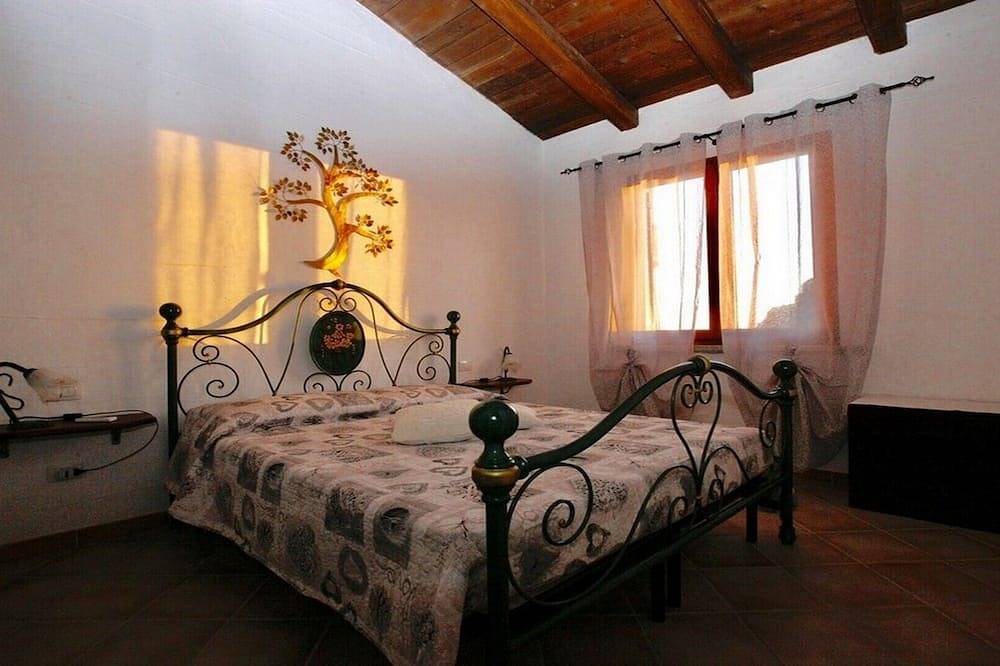 Villa Au Bord De La Piscine Avec Vue Mate - Wifi Gratuit in Nebida, Iglesias