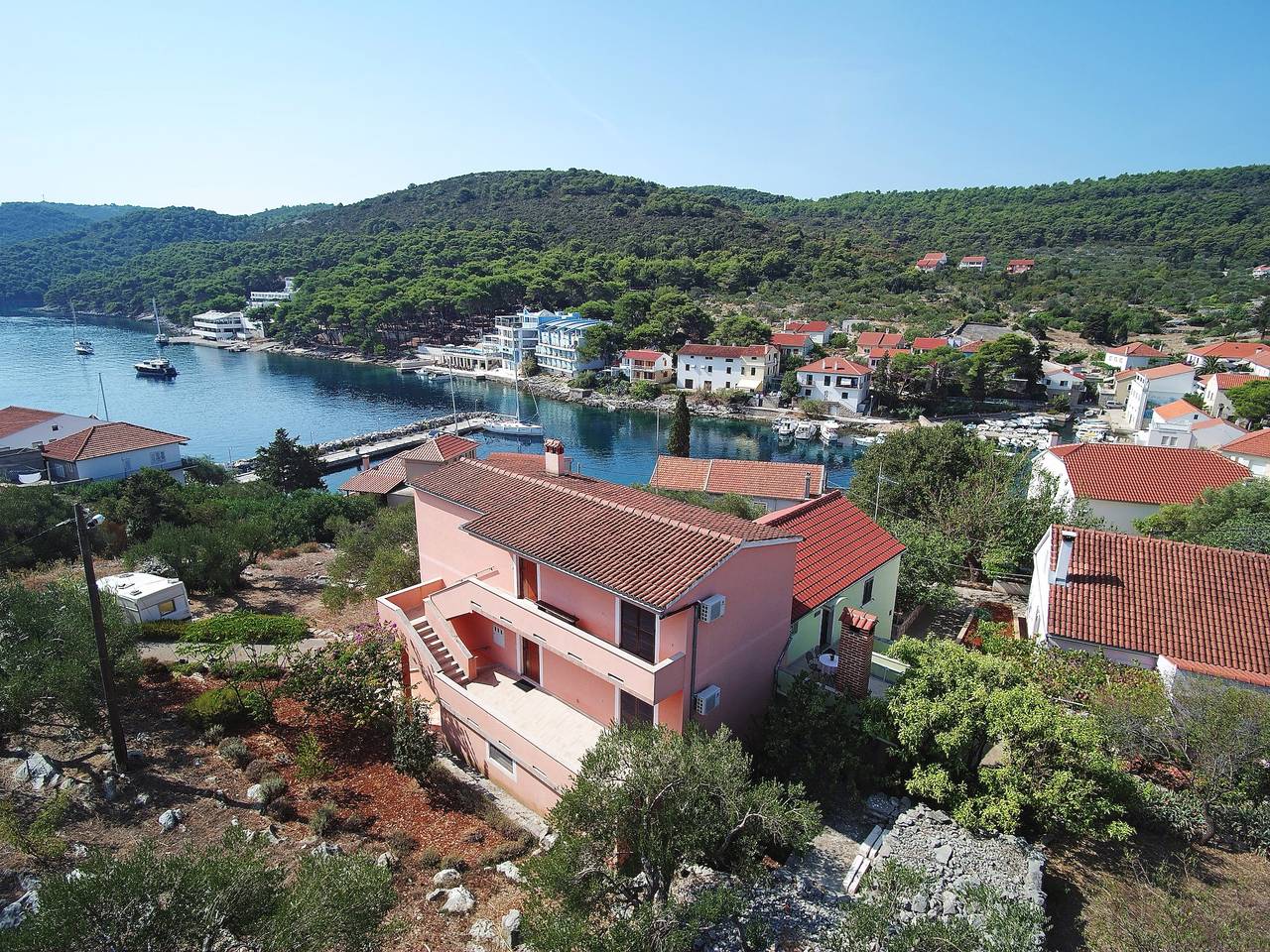 Ganze Wohnung, 2-Zimmer-Ferienwohnung mit Terrasse und Meerblick Bozava (Dugi otok) A-23903-a in Sali, Dugi Otok