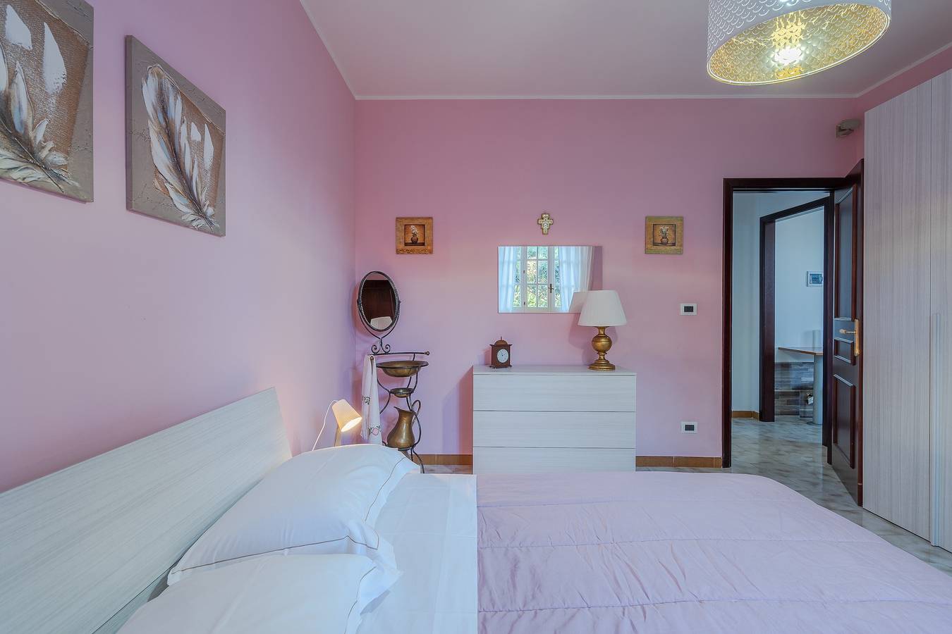 "Villa Angela" mit Terrasse, Gemeinschaftsgarten und Wlan in Augusta (Sizilien), Augusta (Gemeinde)