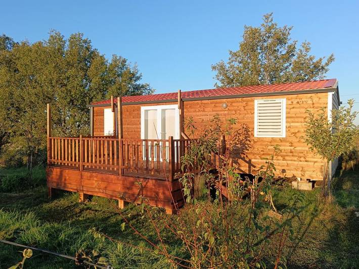 Gîte pour 6 personnes, avec terrasse et vue à Ginals
