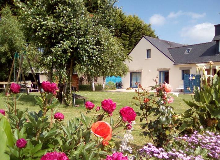 Gîte pour 9 personnes, avec jardin et terrasse