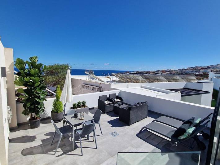 Ferienwohnung für 2 Personen, mit Terrasse und Ausblick in Playa del Hombre