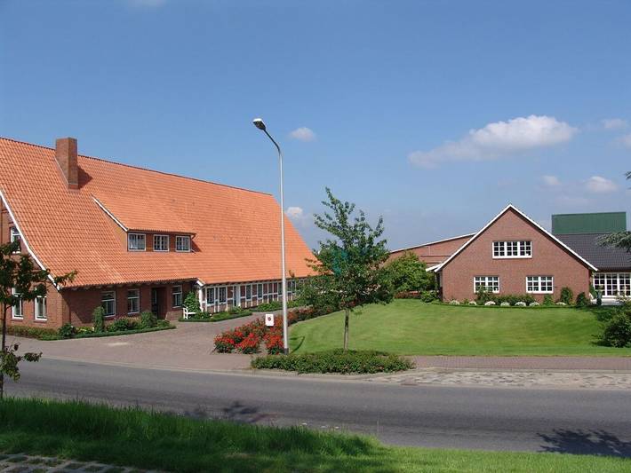 Ferienhaus für 4 Personen, mit Balkon und Terrasse sowie Garten in Mittelnkirchen
