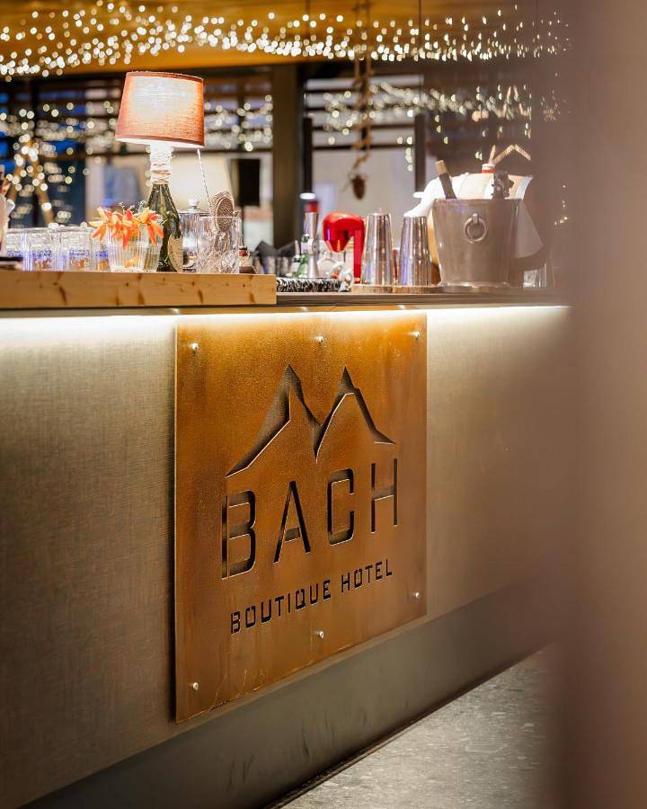 Bach Boutique Hotel in Sappada, Karnischer Hauptkamm