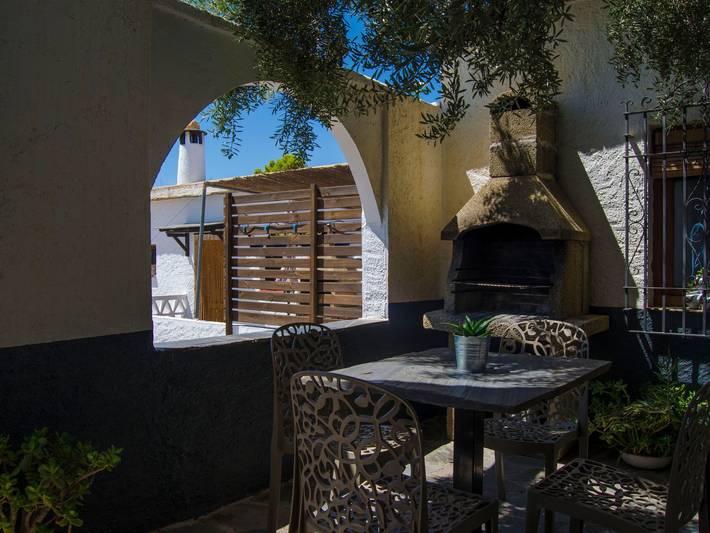 Casa rural para 5 personas, con Balcón y Terraza además de Jardín y Piscina en Yegen - 4