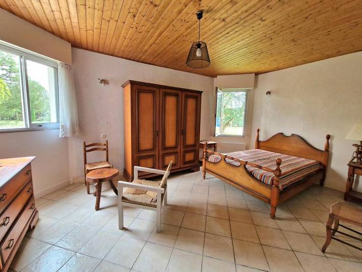 Location de vacances pour 9 personnes, avec piscine et terrasse à Corme-Écluse - 3