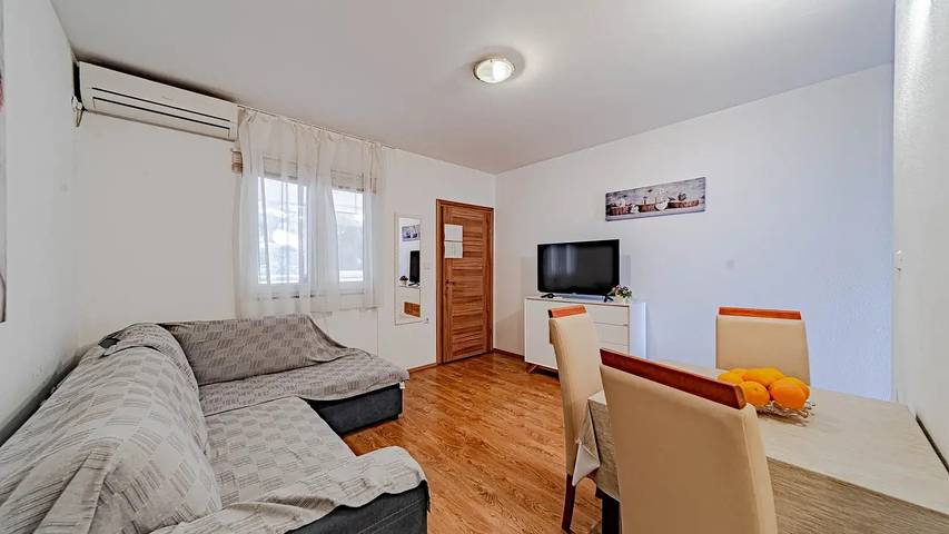 Gîte pour 4 personnes, avec terrasse dans Lastovo - 2