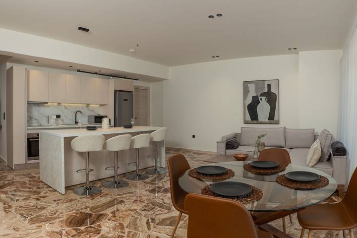 Apartamento para 4 personas, con balcón, Familias con niños en Corinto