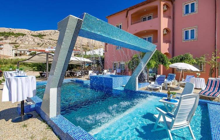 Bed and breakfast per 2 persone, con piscina e idromassaggio nonché terrazza - 1