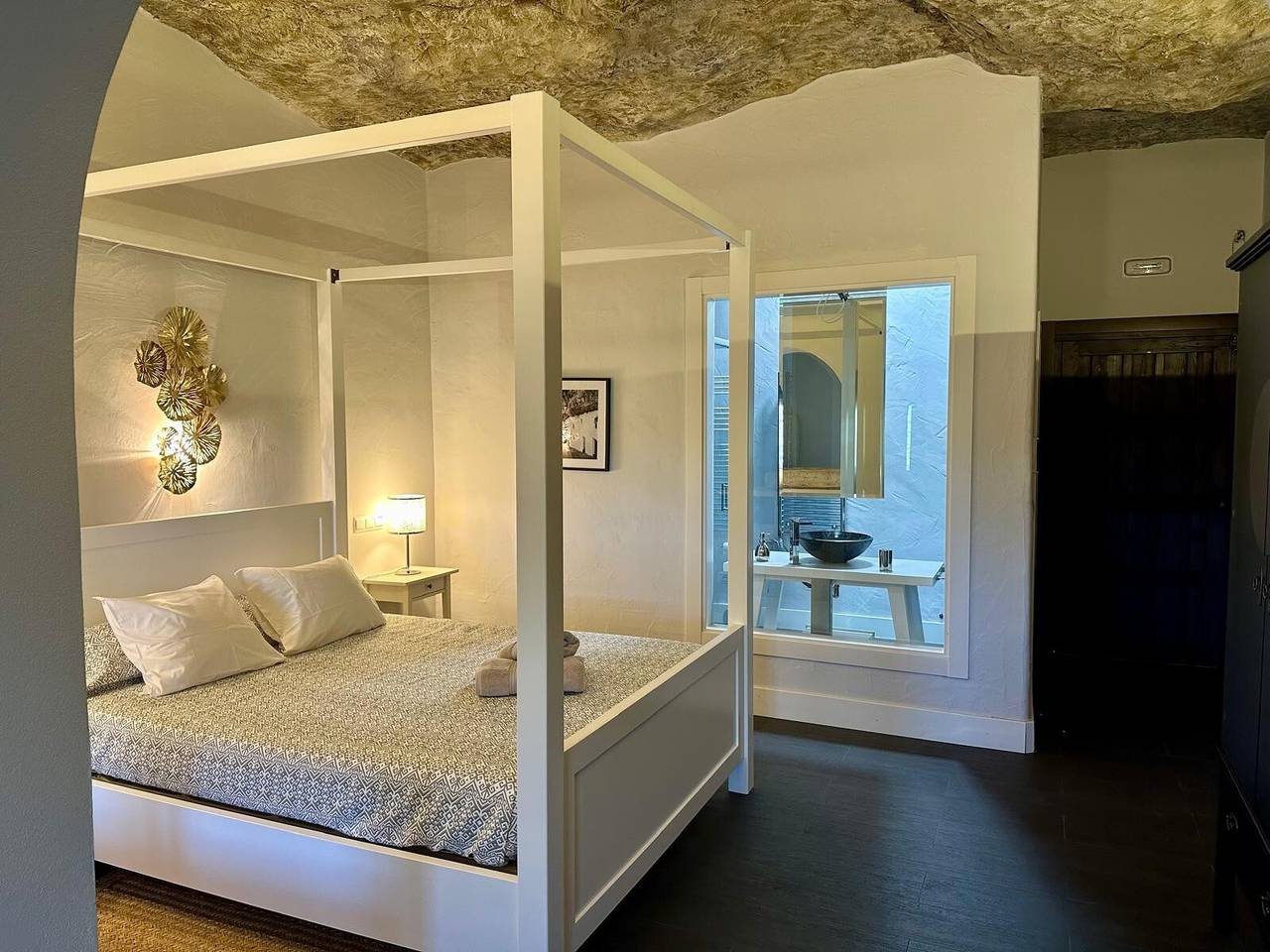 Zimmer 'Cueva 2' mit Bergblick, privatem Pool und Wlan in Setenil de las Bodegas, Pueblos Blancos