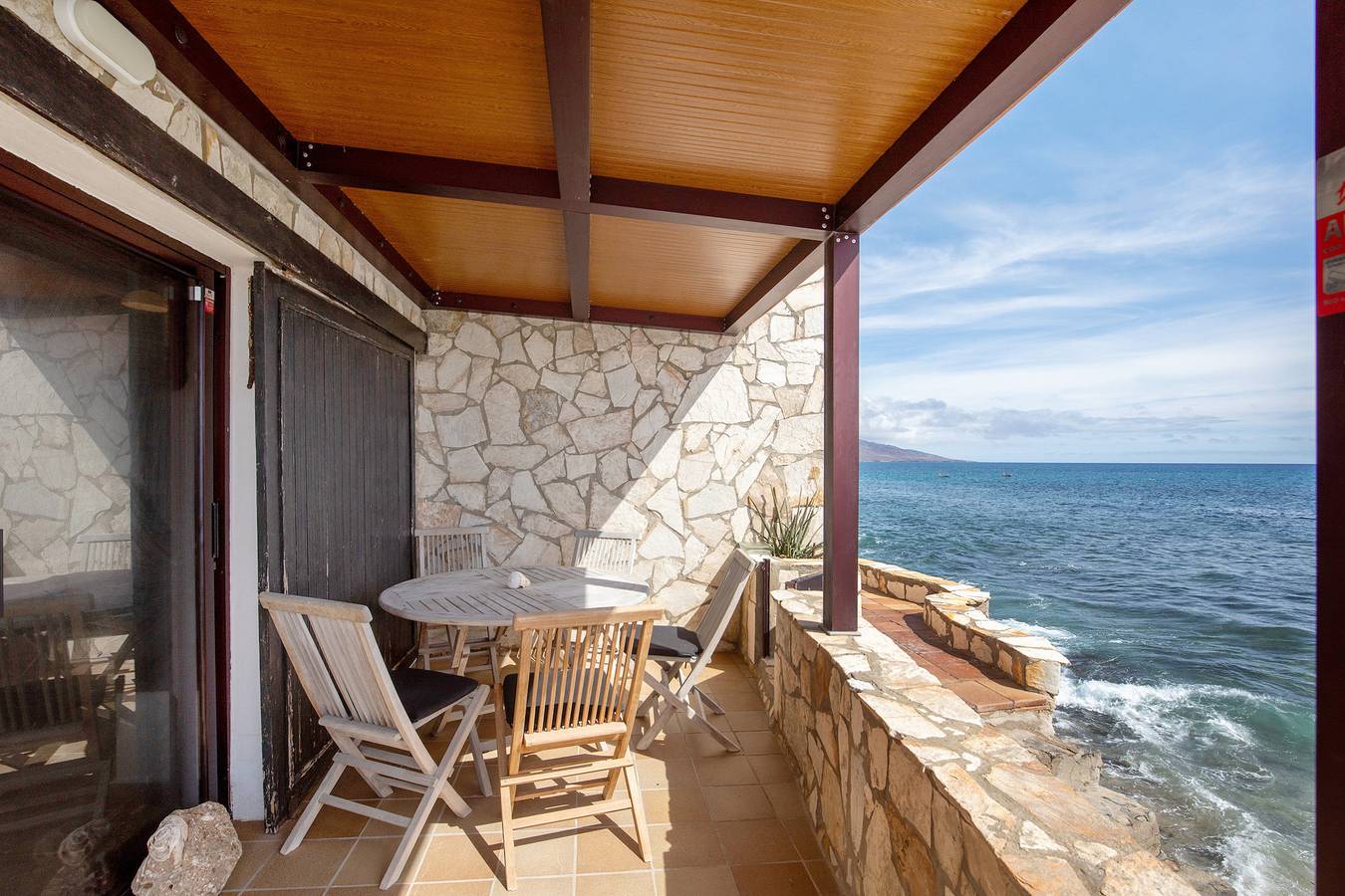 Vakantiehuis 'Casa Nostra' met Uitzicht op Zee, Terras & Wifi in Pájara, Canarias (spain)