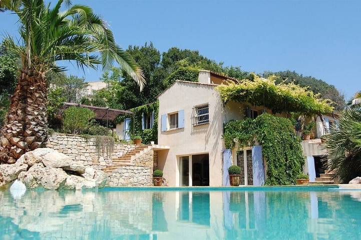 Ferienhaus für 8 Personen, mit Terrasse und Garten