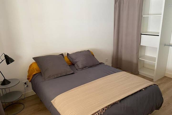 Gîte pour 6 personnes, avec terrasse et jardin à L'Houmeau - 3