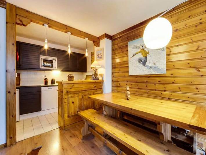 Gîte pour 6 personnes, avec balcon dans Office De Tourisme De Val D Isere - 4