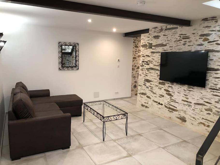Three-Bedroom Villa in Le Pallet, Région de Nantes
