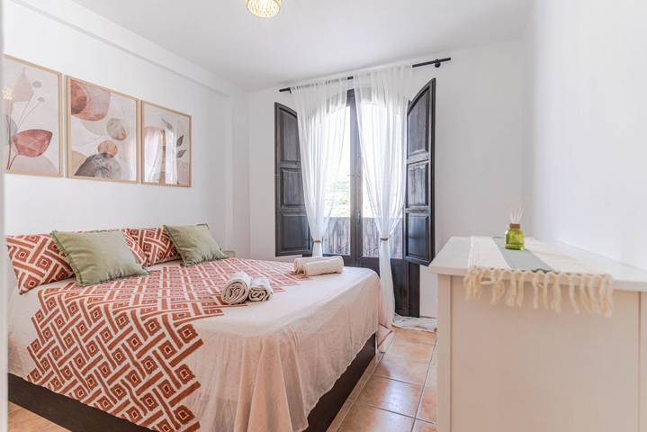 Ferienwohnung für 4 Personen, mit Pool und Balkon/Terrasse - 1
