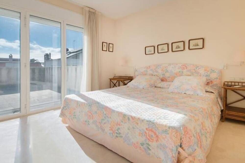 R5 Casa Coma ruga con piscina y parking in Coma-ruga, el Vendrell