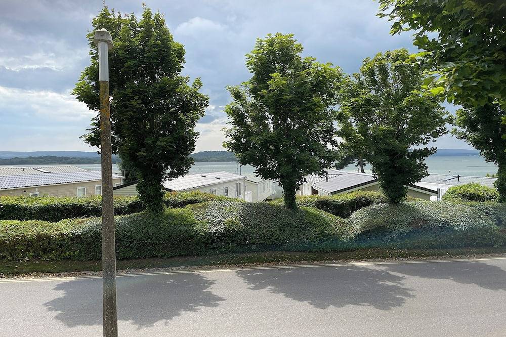Static Caravan for 4 People in Poole, Poole Harbour