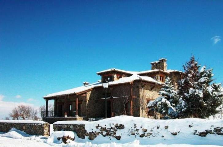Casa rural con piscina para 15 personas, con Balcón y Terraza además de Piscina y Vistas en Comarca de Sepúlveda - 2